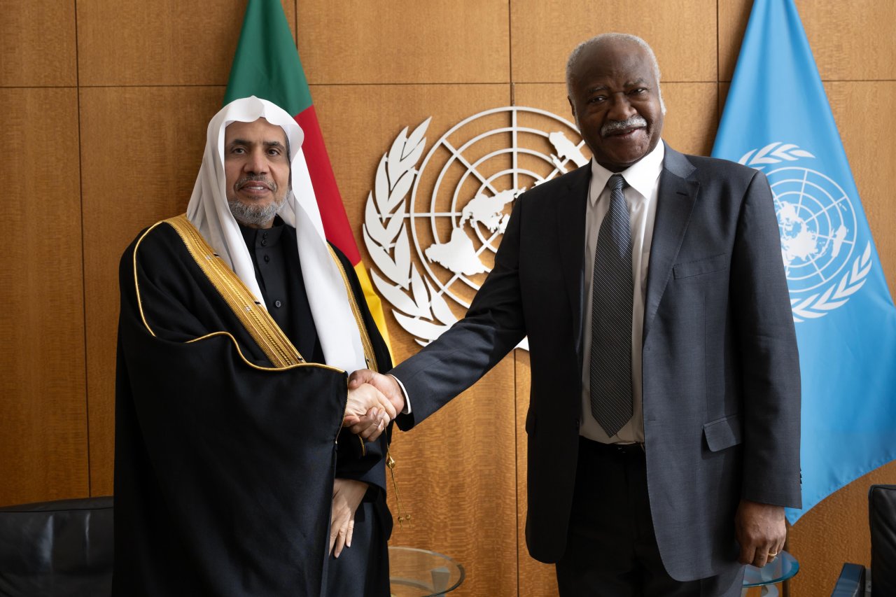 Excellency Sheikh Dr. Mohammed Al-Iissa, arrived today at the United Nations Headquarters in New York, where he delivered the keynote address on behalf of the Muslim peoples