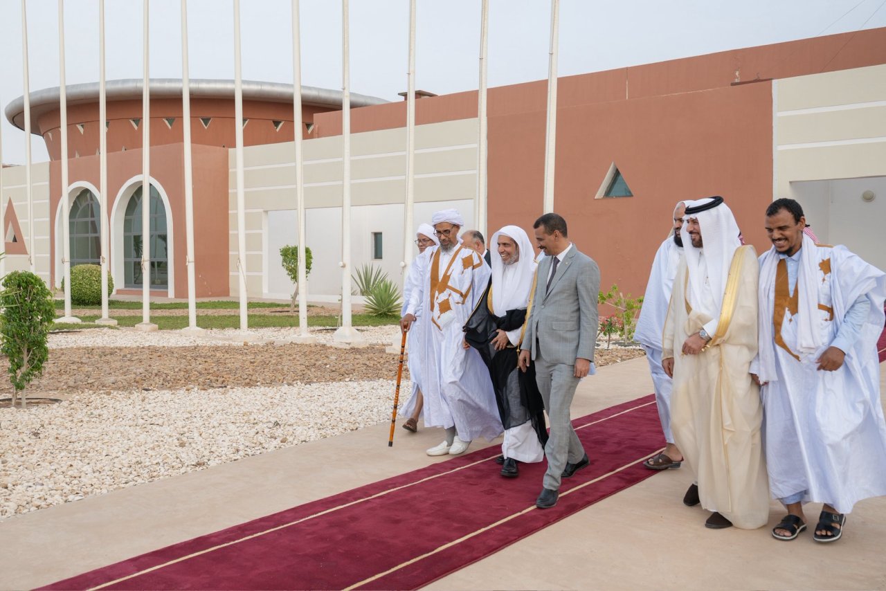 معالي الأمين العام، رئيس هيئة علماء المسلمين، المشرف العام على متاحف السيرة النبوية، فضيلة الشيخ د.محمد العيسى، يصِل إلى العاصمة الموريتانية