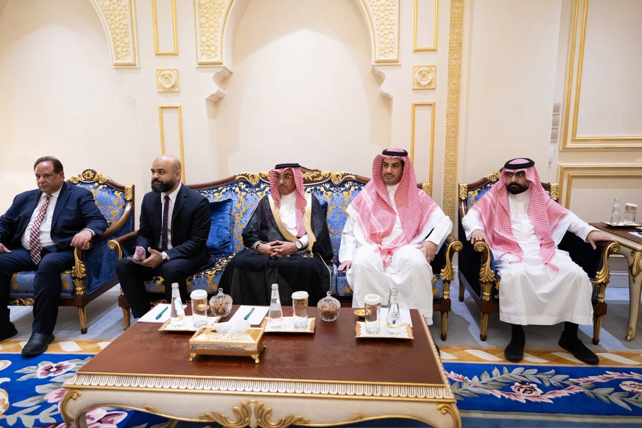 à La Mecque, le Secrétaire général et Président de l’Organisation des savants musulmans, cheikh Mohammed Alissa a rencontré le Président du Parlement pakistanais, M. Sardar Ayaz Sadiq.