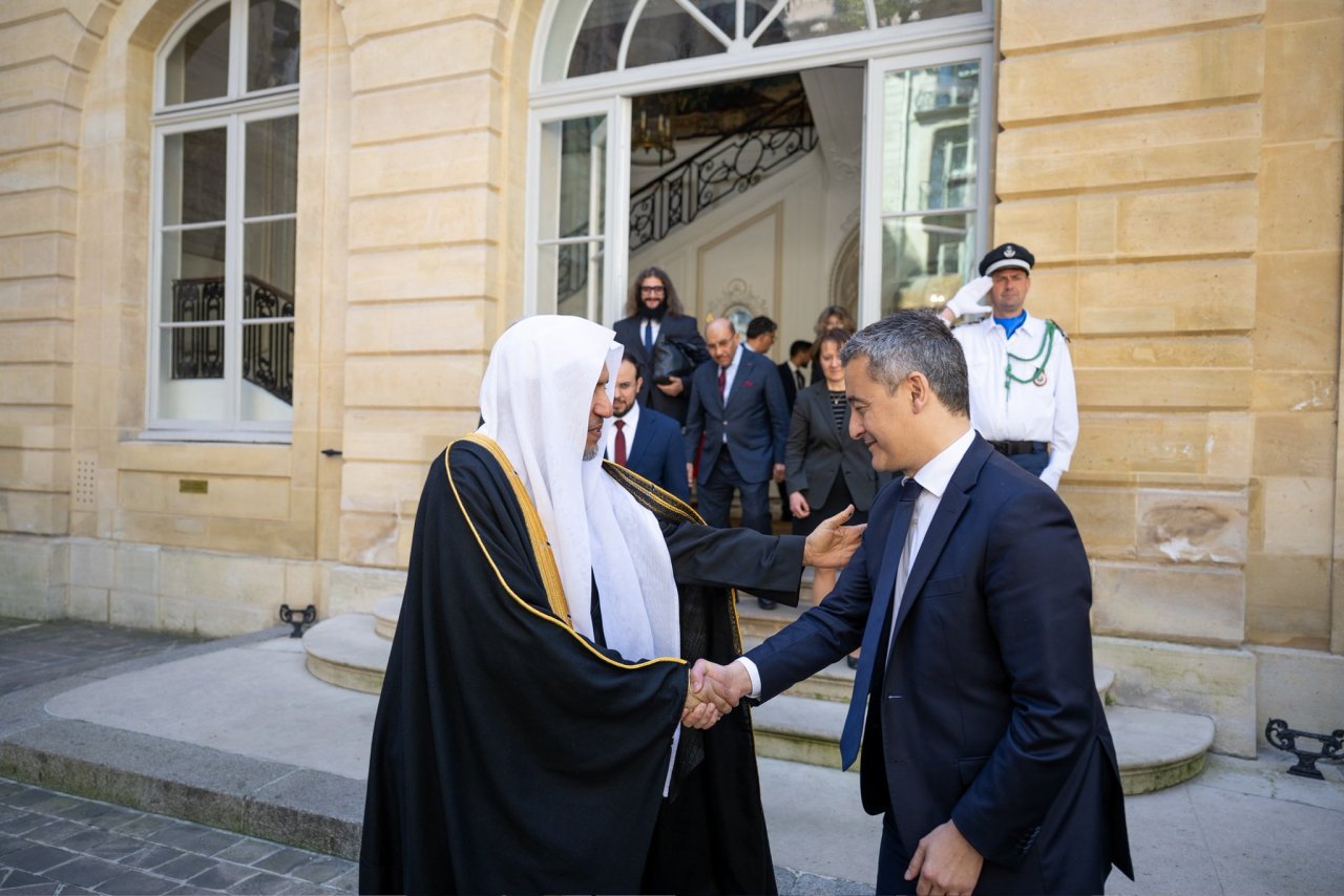 في سياق تلبية فضيلته لدعوة كبرى مراكز الفكر والدراسات ذات الحضور والتأثير العالمي؛ لاستعراض عددٍ من القضايا المعاصرة والمستجدّة ذات الصّلة بمهام الرابطة