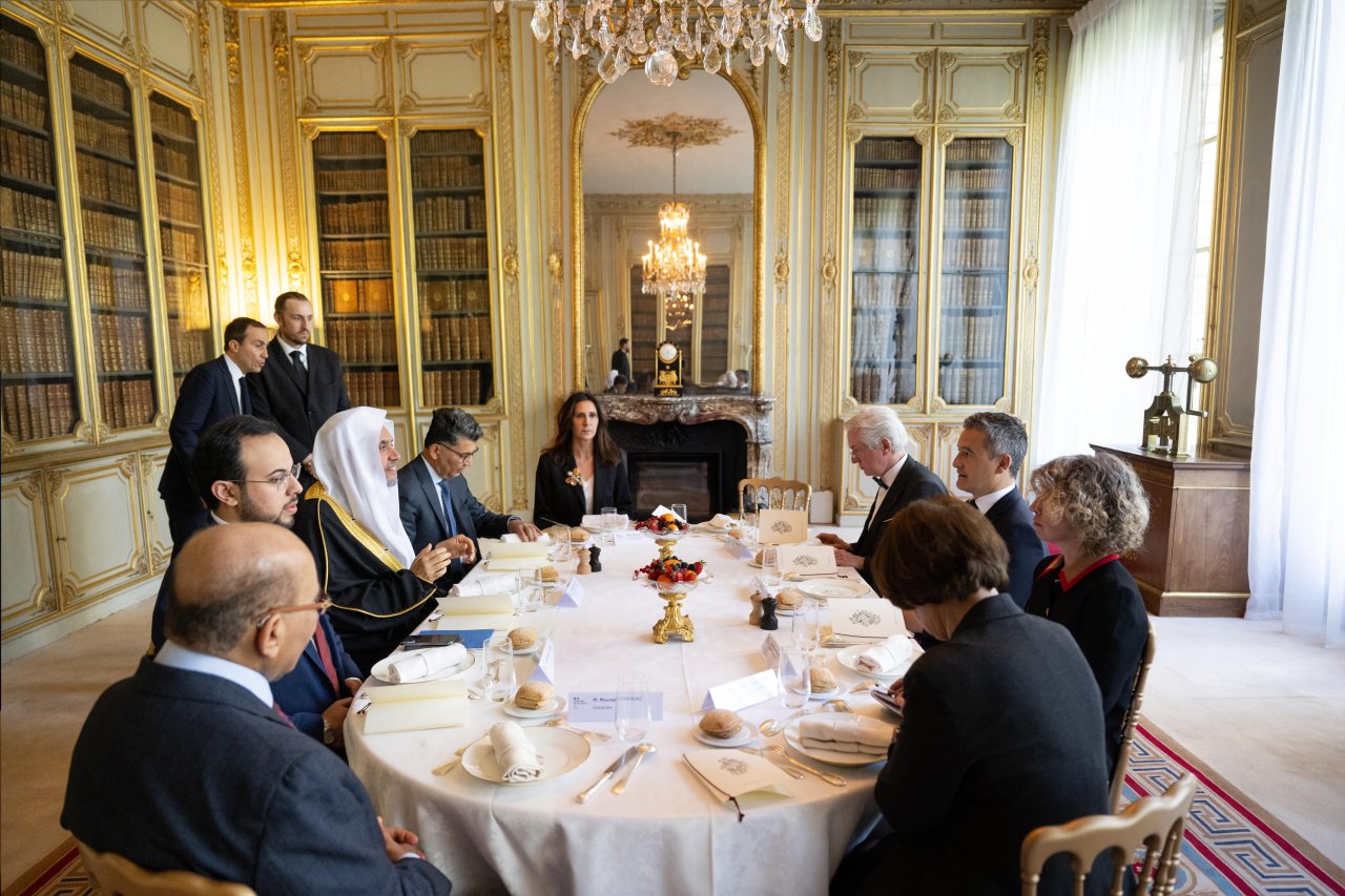 In response to invitations from leading global institutions of thought and scholarship, The Secretary-General of the Muslim World League Meets with Several French Ministers