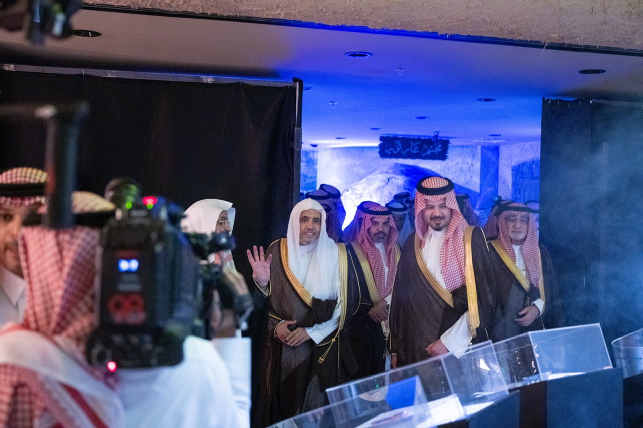 أمير منطقة المدينة المنورة يُدشّنُ المرافقَ الحديثةَ للمقرِّ الرئيس للمتحف الدولي للسيرة النبوية