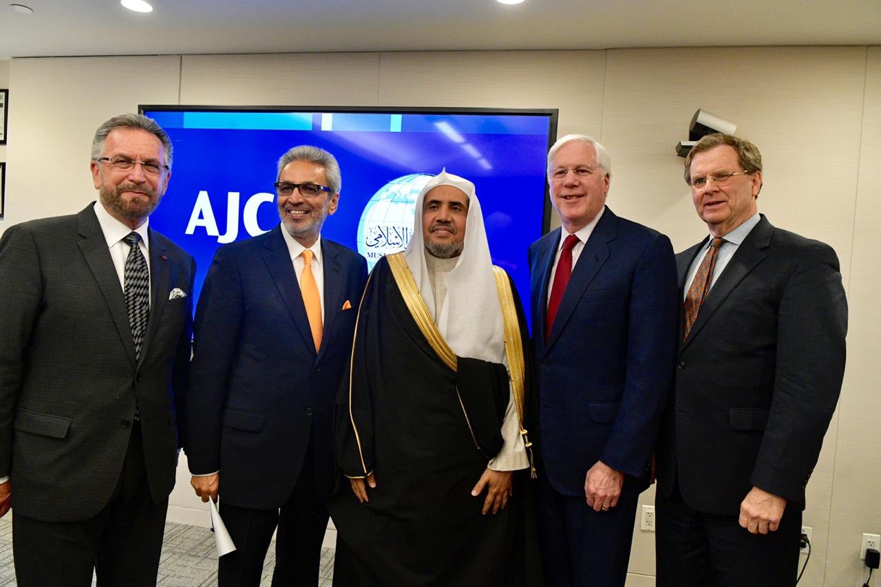 المتحف الوثائقي لتاريخ الهولوكوست المدعو من الرابطة للزيارة في ضيافتها يتعلق بوفد أمريكي مستقل ومتنوع دينياً