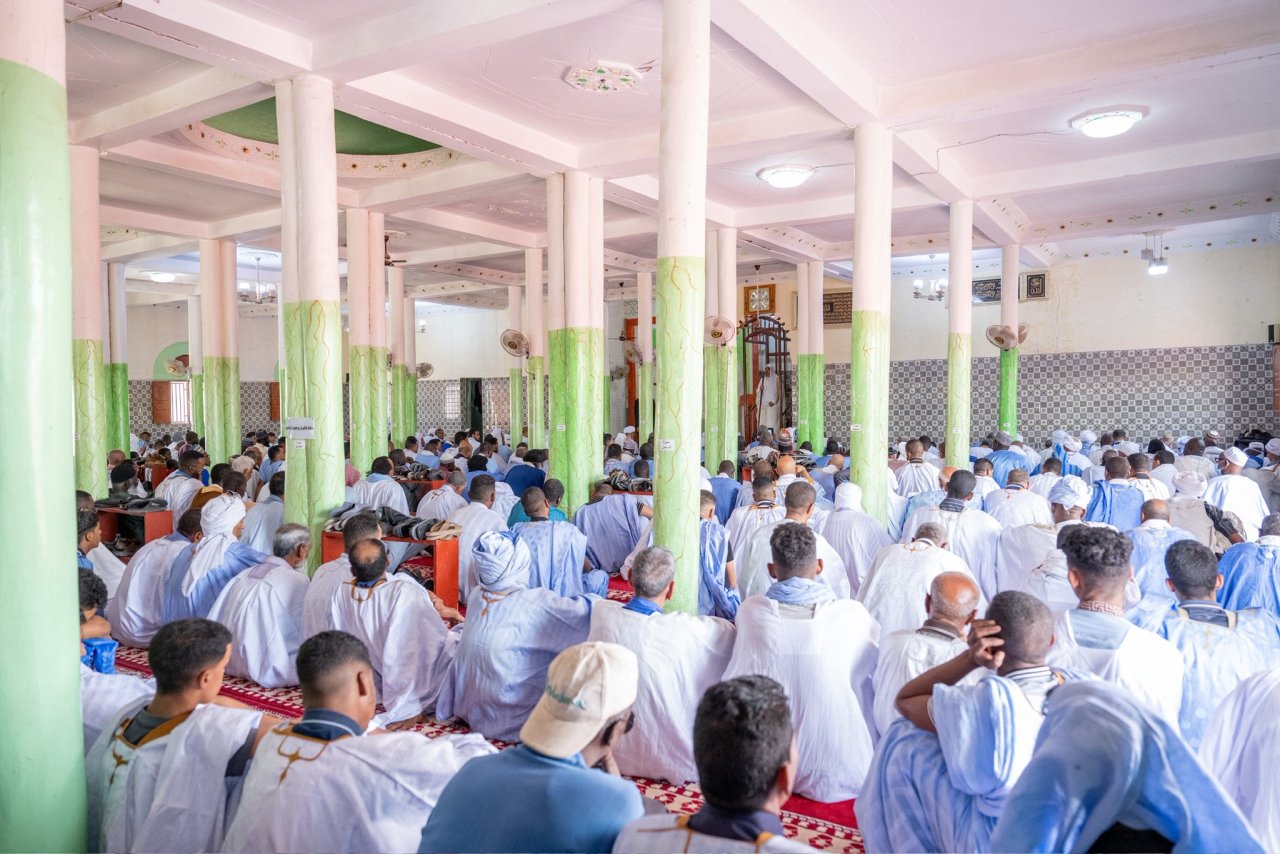 هذا اليوم على "منبر الجُمعة" بنواكشوط .. مسبوقاً بحفل استقبال علمائي كبير: فضيلة الشيخ د.محمد العيسى يخطب ويؤم المصلين بحضور كبار العلماء وجمع غفير من المصلين.