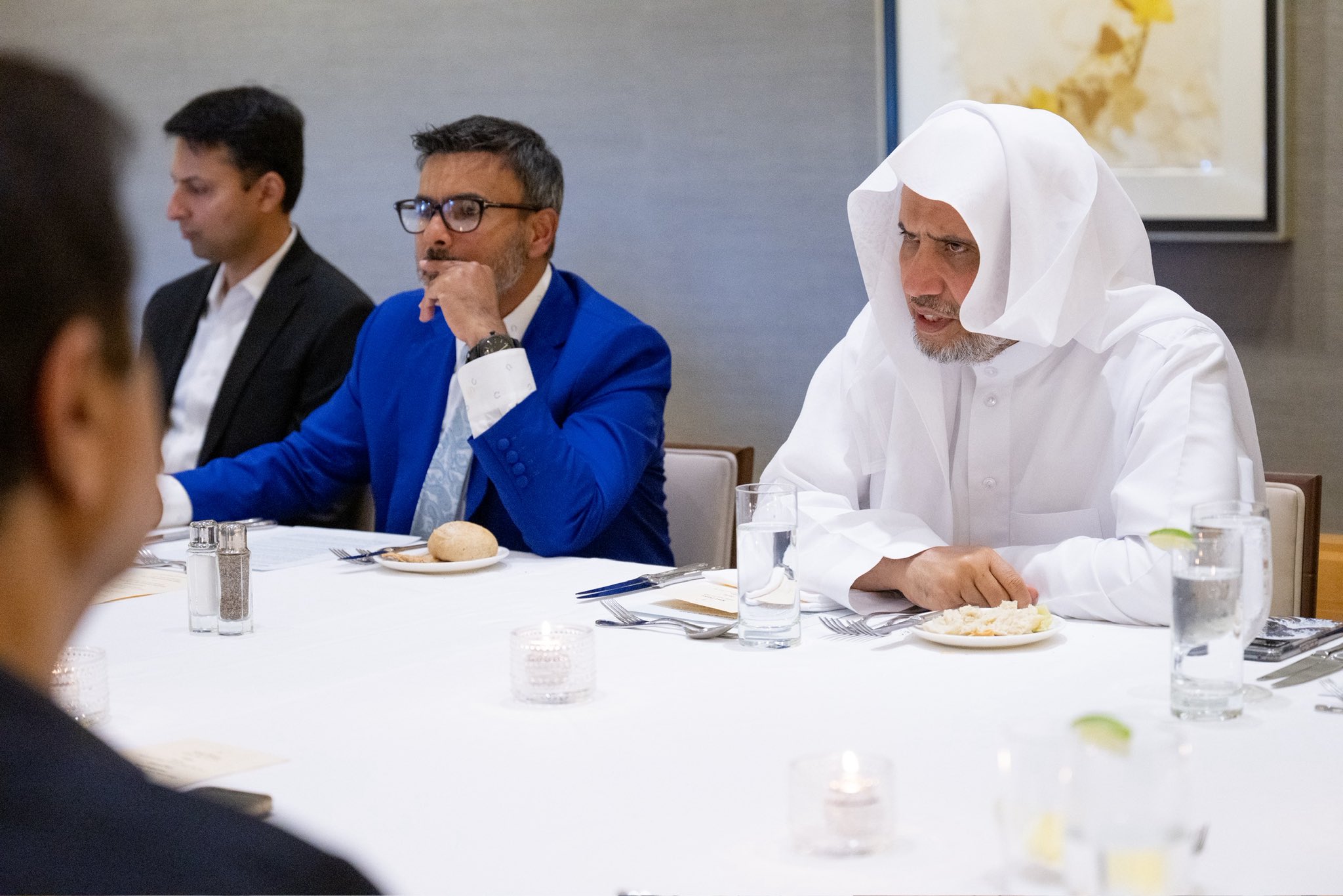 ‏عددٌ من روّاد الأعمال التجارية والتنفيذيين في وادي السيليكون يلتقون معالي الأمين العام، رئيس هيئة علماء المسلمين، الشيخ د. ⁧‫محمد العيسى‬⁩‬⁩ في حوارٍ موسّعٍ