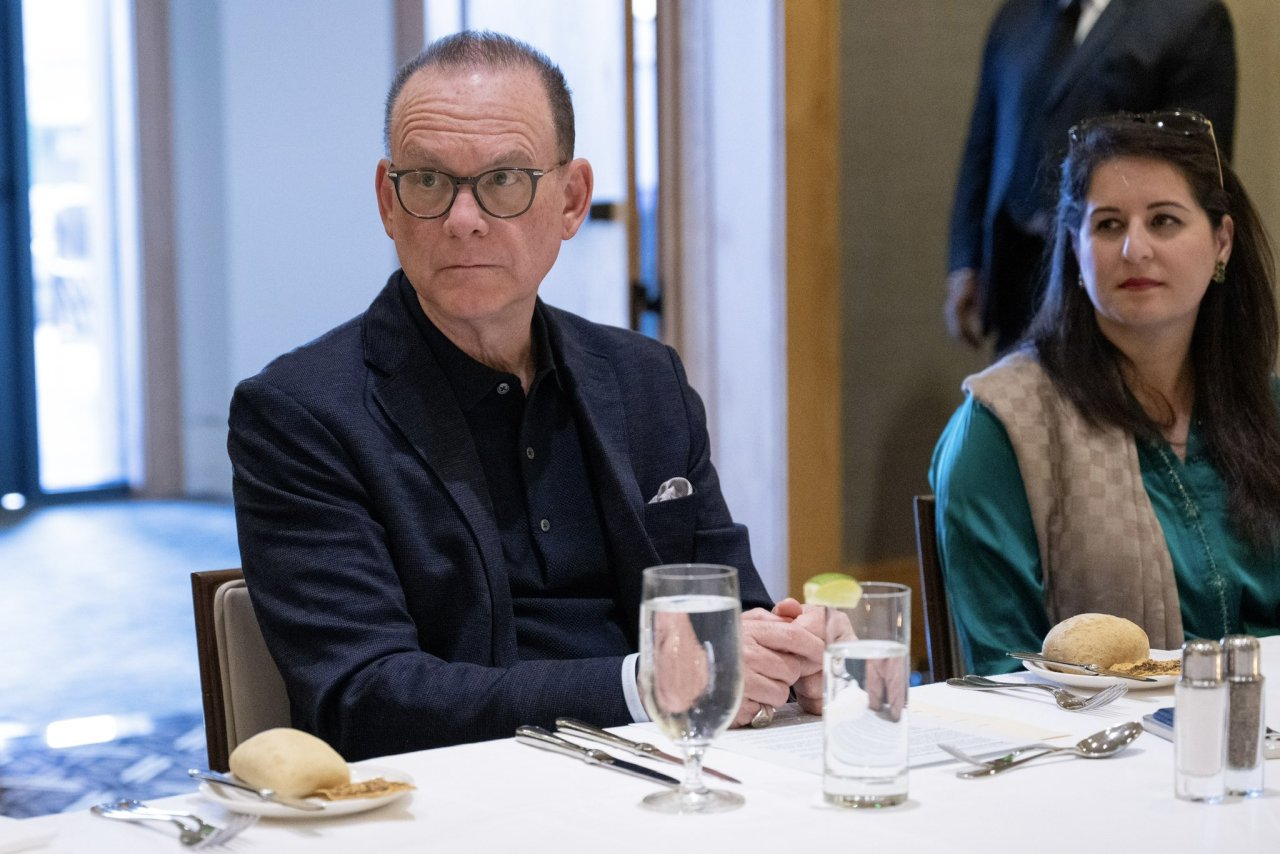 fter delivering his lecture at Stanford University, a number of entrepreneurs and executives from Silicon Valley engaged in a wide-ranging dialogue with H.E. Sheikh Dr. Mohammed Alissa.