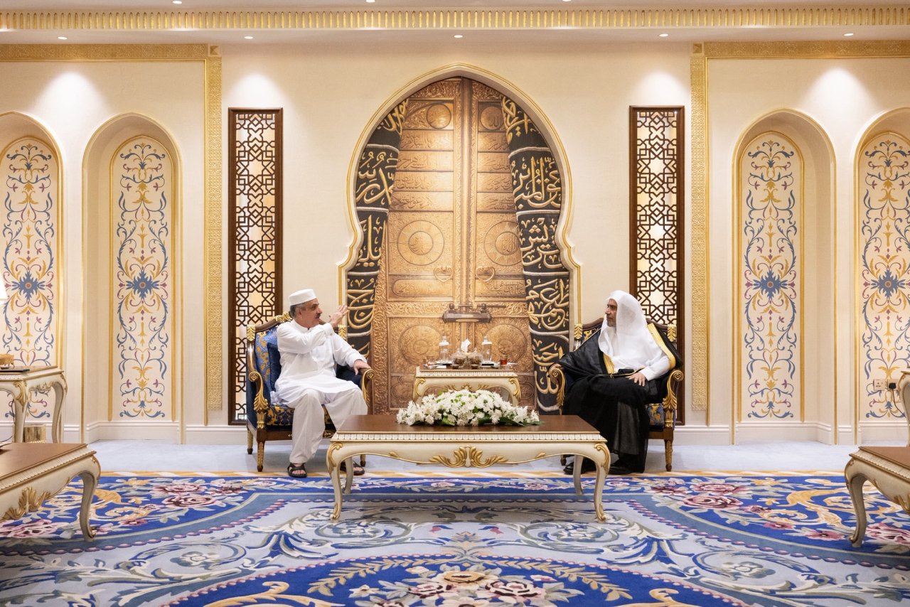 ‏استقبل معالي الأمين العام رئيس هيئة علماء المسلمين، الشيخ د.⁧‫محمد العيسى‬⁩‬⁩، معالي رئيس المحكمة العليا بجمهورية باكستان الإسلامية، القاضي يحيى أفريدي