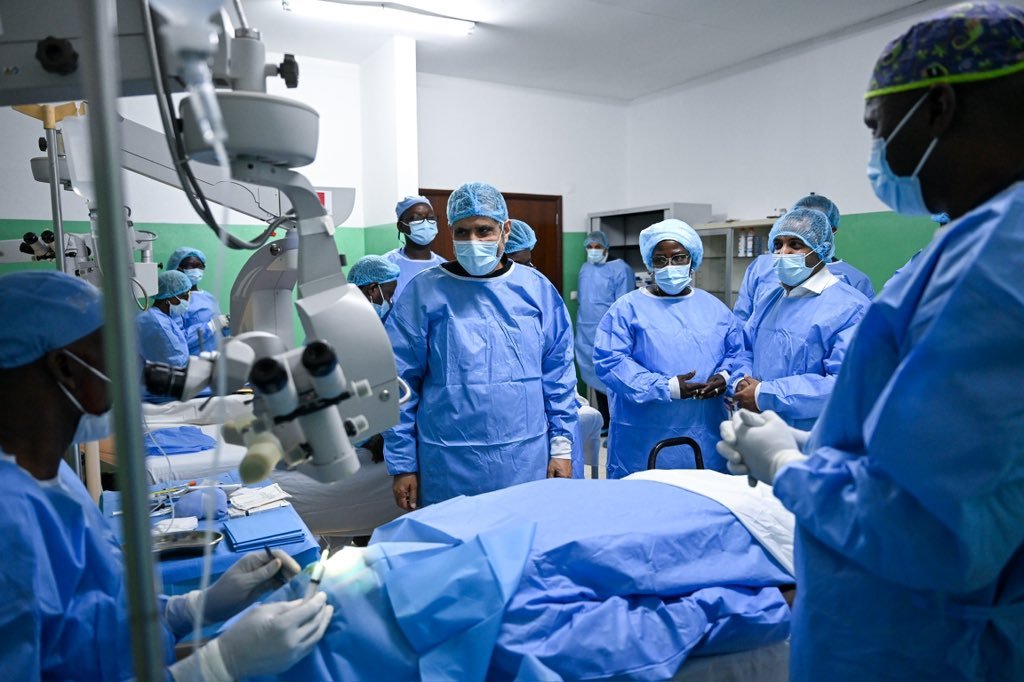 Lors de sa visite en Guinée-Bissau :   Le Secrétaire général, Président de l’Organisation des savants musulmans, cheikh Mohammed Al-Issa a supervisé le programme de la Ligueislamiquemondiale