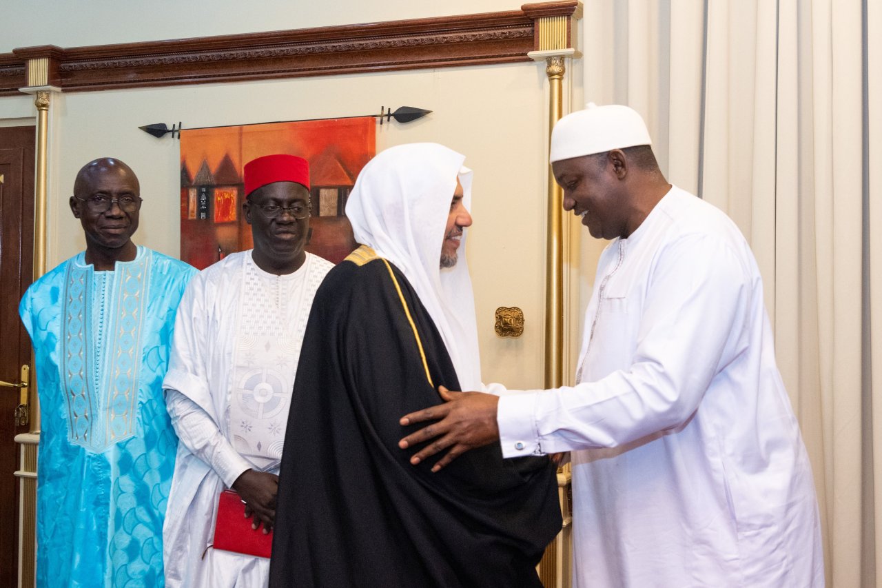 Dr. Al-Issa Receives the Ambassador of International Peace Award