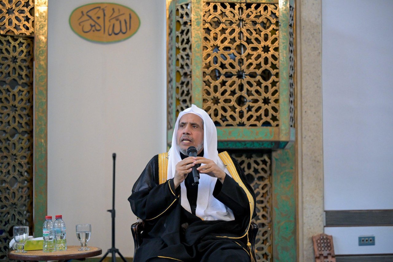 Les responsables musulmans britanniques accueillent le Secrétaire général de la Ligue islamique mondiale au Centre islamique de la capitale, Londres.