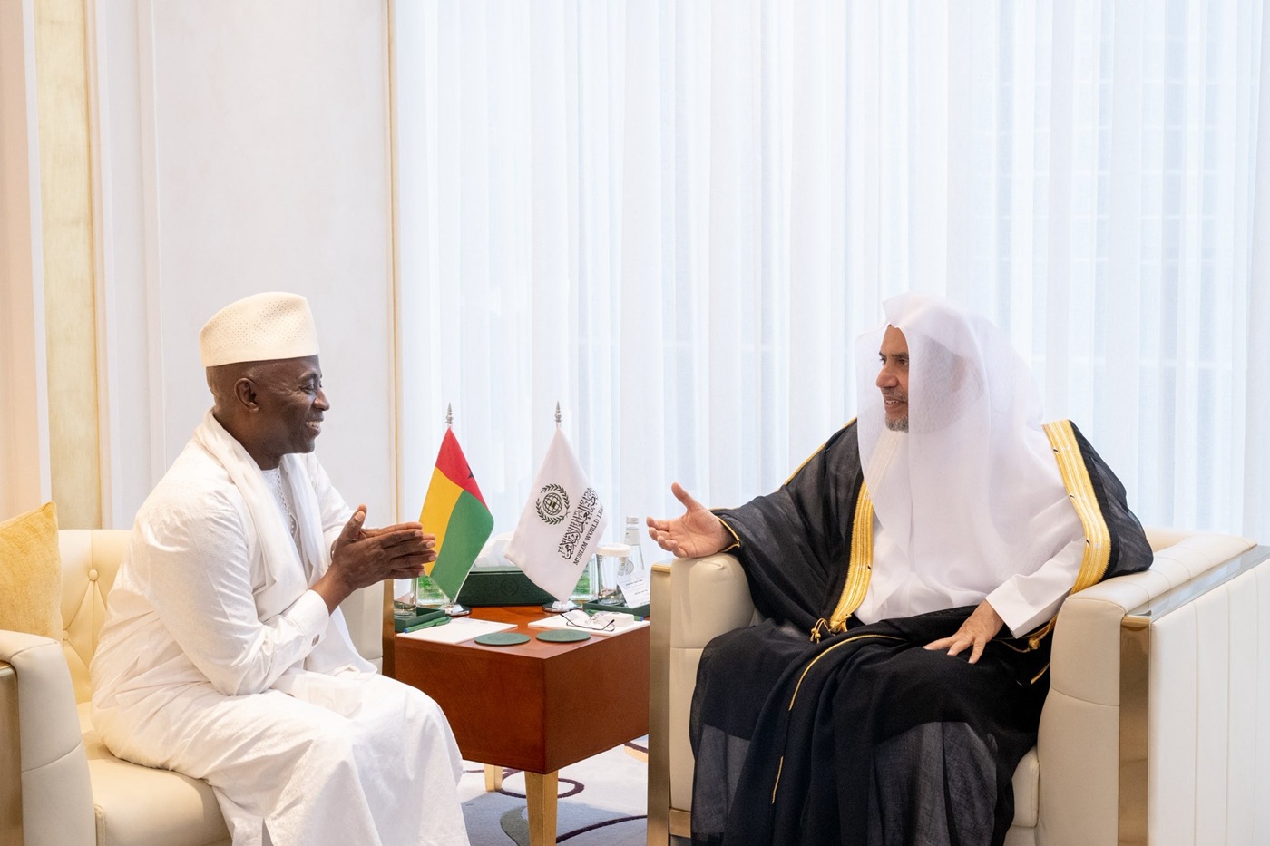 cheikh Mohammed Al-Issa, a reçu l’Ambassadeur de la République de Guinée-Bissau auprès du Royaume d’Arabie saoudite, M. Dino Sidi.