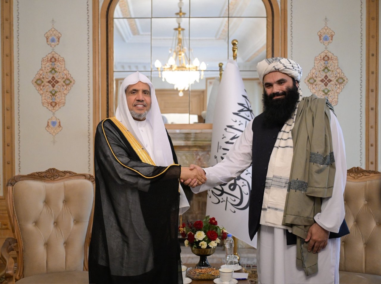 At the Chahar Chinar Palace, H.E. Sheikh Dr. Mohammed Al-issa, met with H.E. Khalifa Sirajuddin Haqqani, Minister of Interior of Afghanistan.